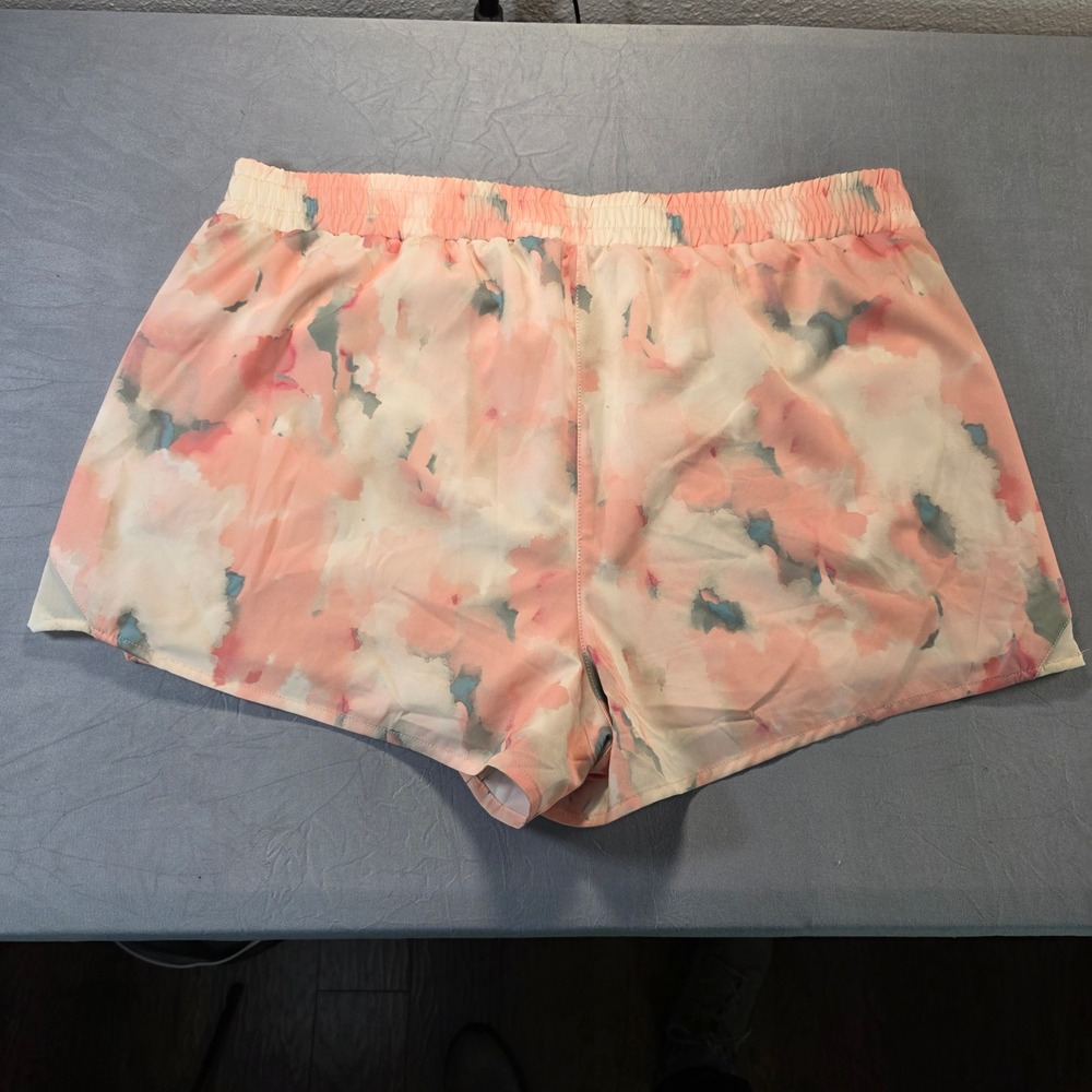 Traj3ctory Womens XXL Watercolor Floral Athletic Running Shorts Peach Cream NWT